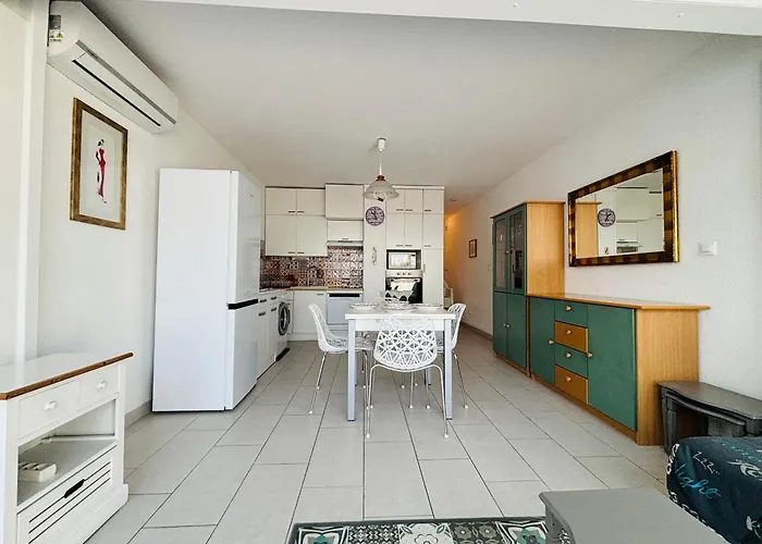 T2 En Rez-de-jardin Face A La Avec Parking - Fr-1-309-493 Апартаменты